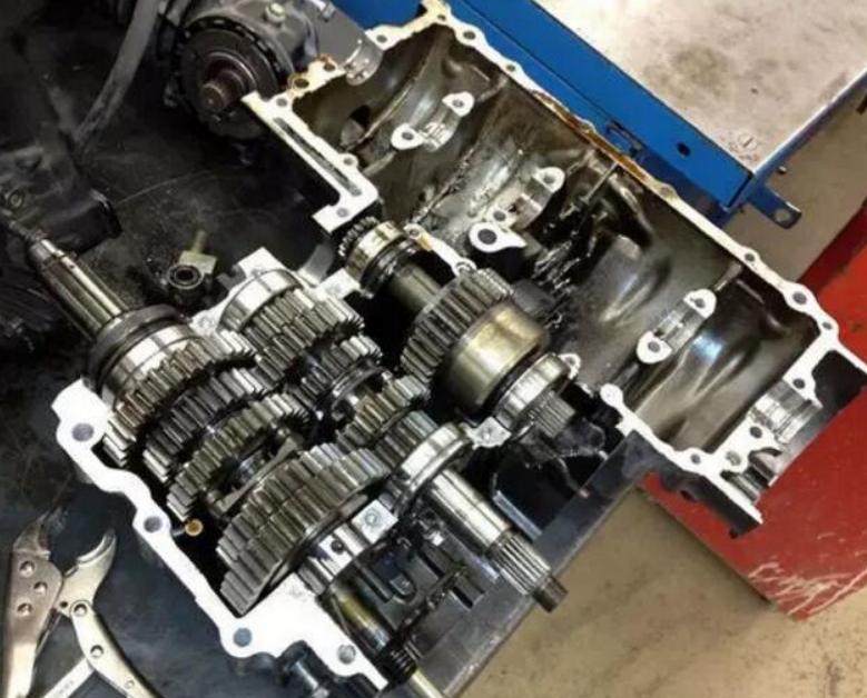 at和cvt和双离合变速箱哪个好,atcvt双离合变速箱哪个好