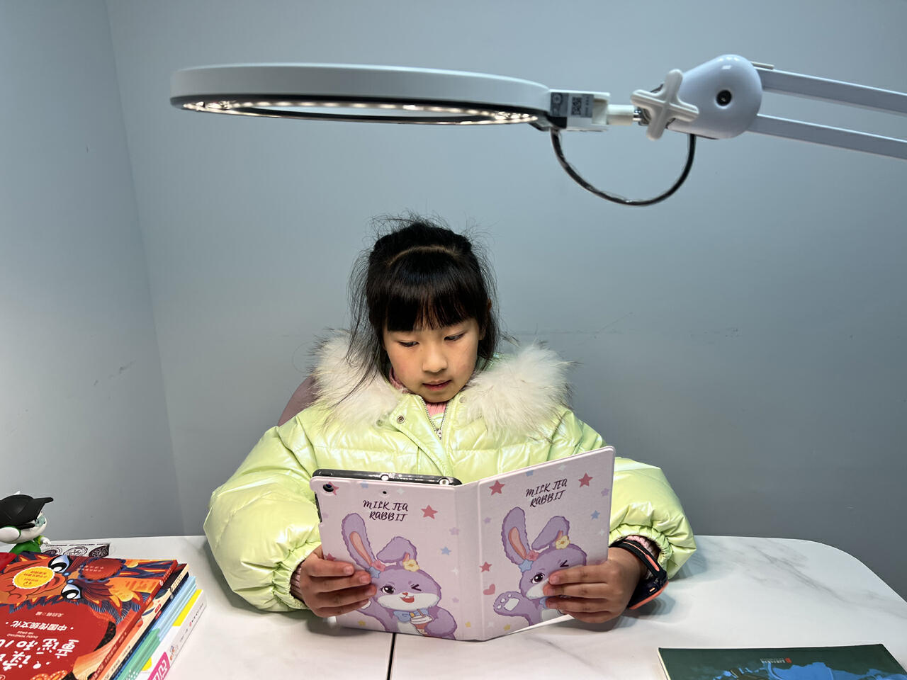 nir红光能用于照射眼睛么,nir红光护眼台灯靠谱吗