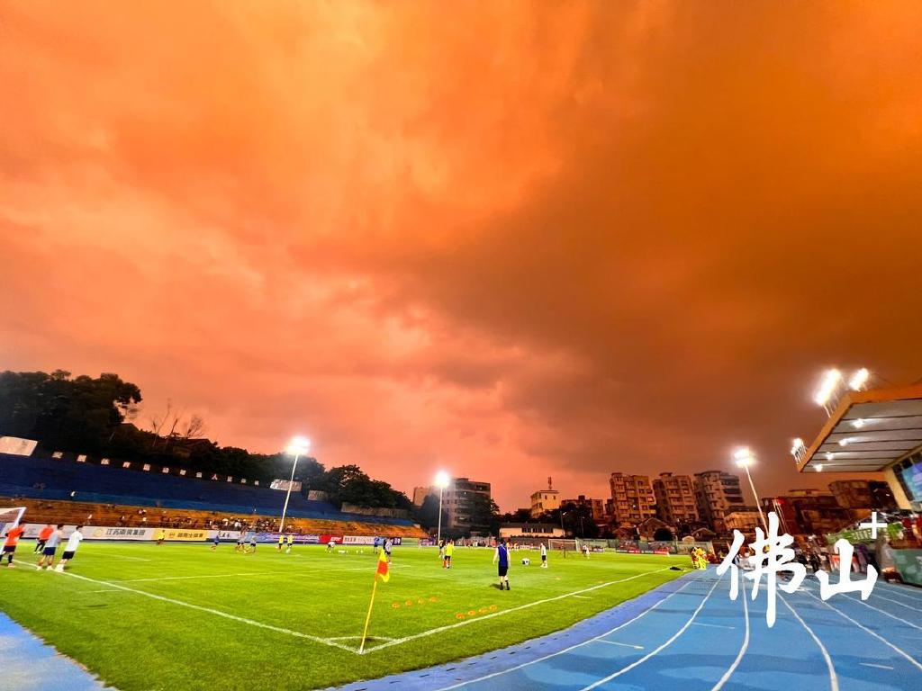 上演进球大战！中冠联赛首次登陆三水，球迷大呼过瘾