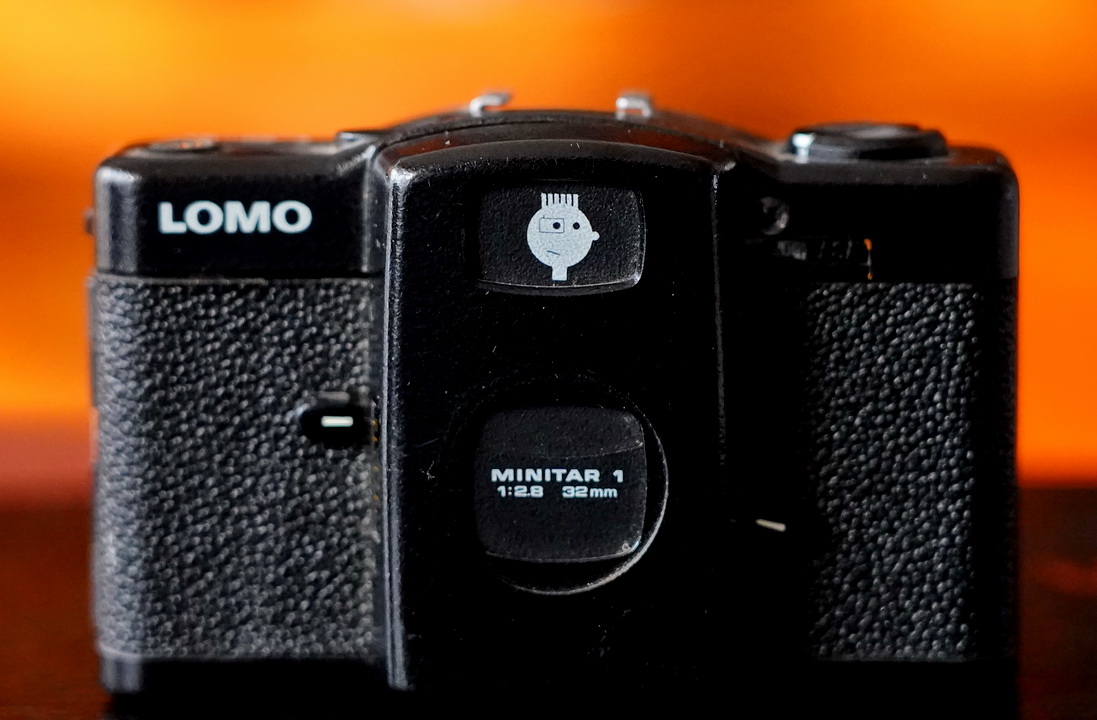 拉玛：一款设计有缺陷的口袋机，竟成前苏联相机中“最亮的仔儿”