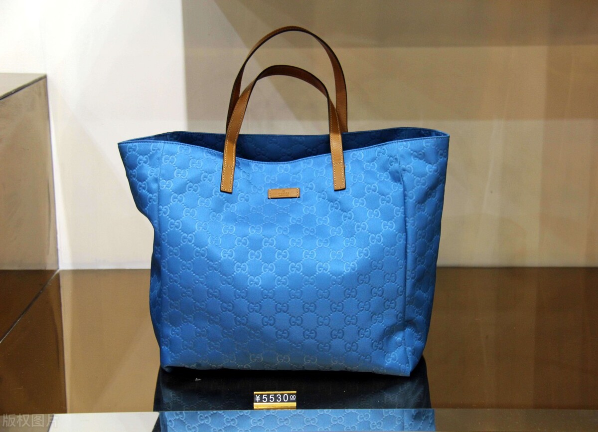 一个lv包包分期付款,很想分期买一个lv包包