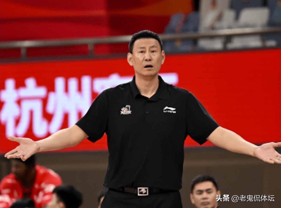 cba张庆鹏比赛,2010马布里张庆鹏全明星对飙三分