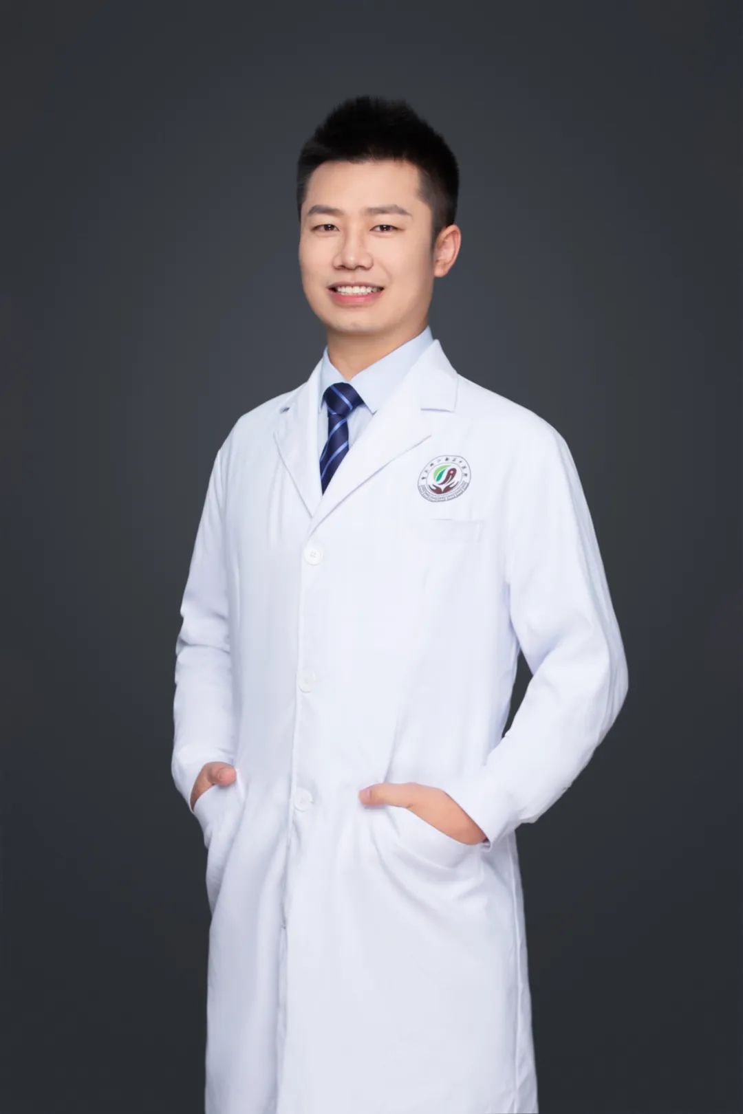 不想吃饭还拉怎么回事,不想吃饭有点拉肚子胃胀