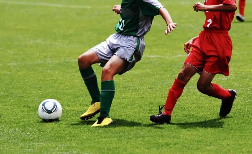 文体活动中受伤责任谁来承担,法律知识误伤有什么赔偿