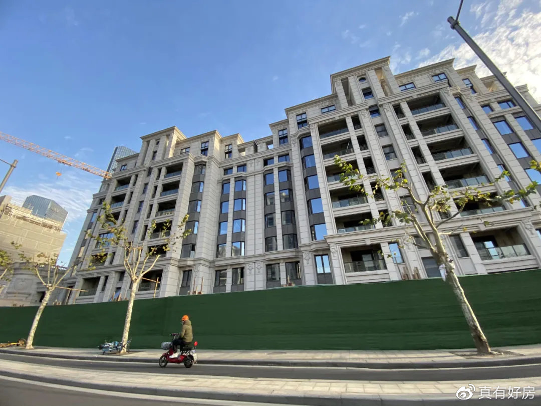 在哪里买房不会跌,在徐汇区买房子怎么样