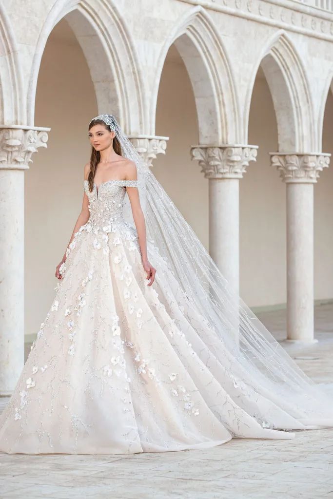 2023年明星穿过的高定,又大又繁琐的高定系列