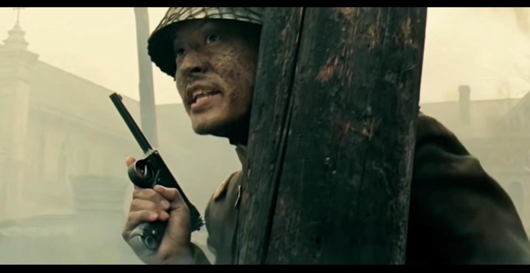 自杀都费劲的枪！日本手枪界的卧龙凤雏，南部十四式和他的兄弟