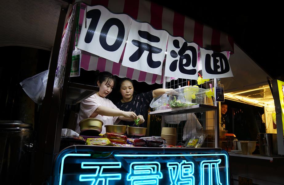 凌晨12点的街头照片,凌晨12点的合肥街头