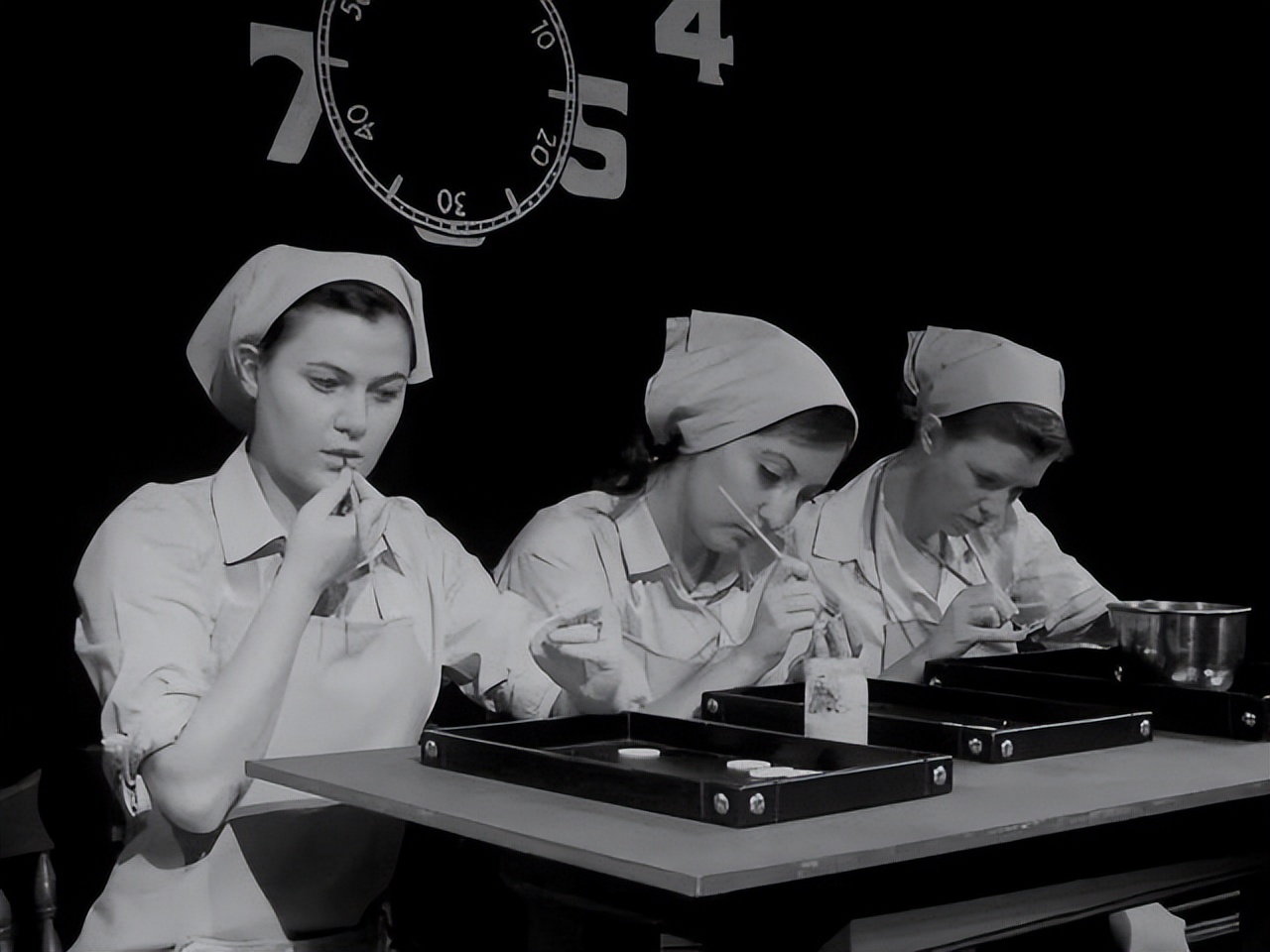 全民爱吃重金属？把镭当补药的荒唐历史，发病时肿瘤大如皮球