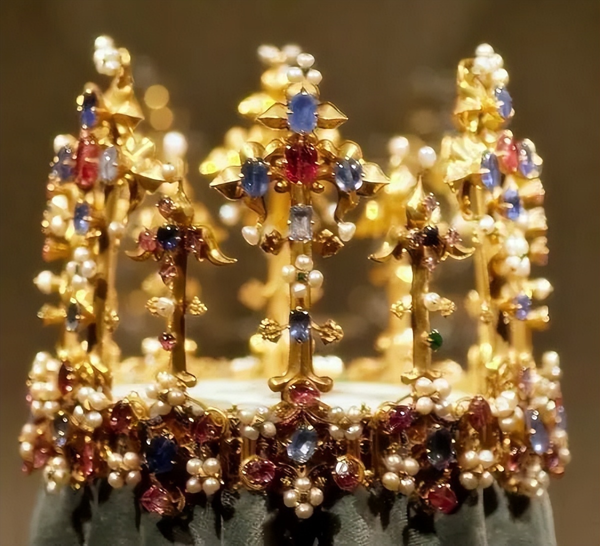 故事篇｜世界上最著名的十大王冠珠宝