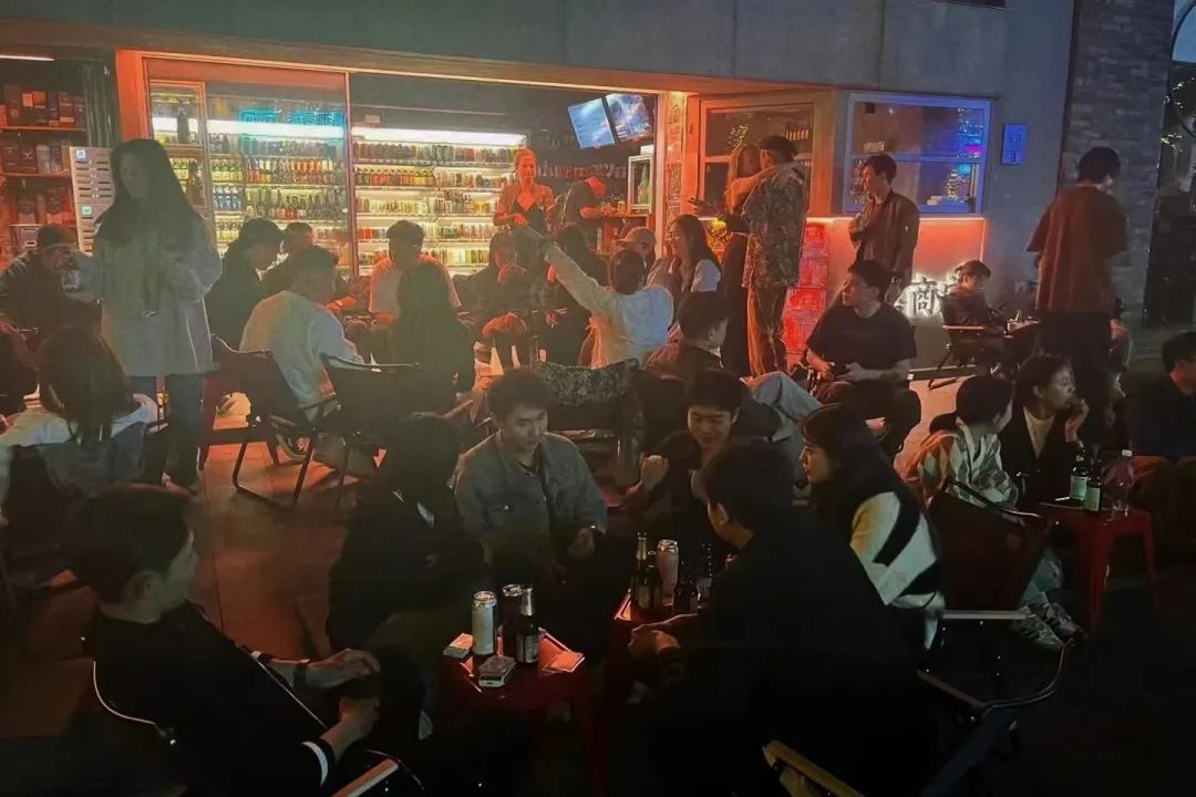 对话公路商店杨博渊:走出内卷,品牌如何与年轻人对话?