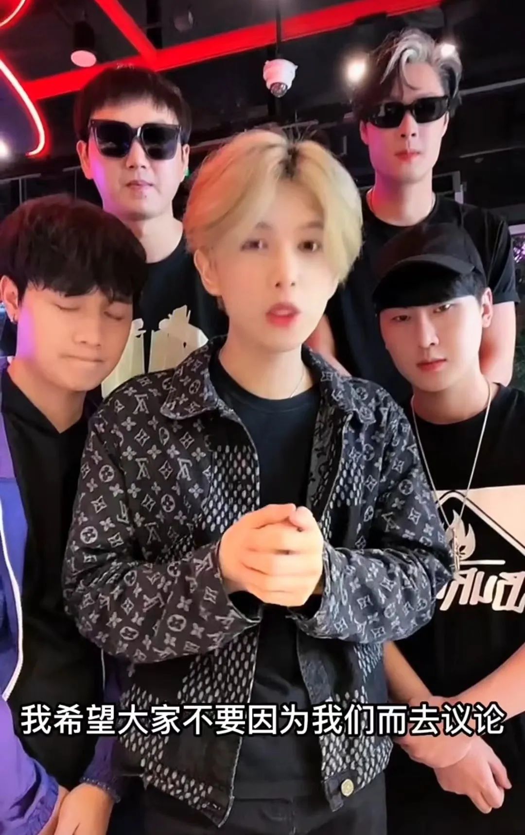 模仿明星视频怎么赚钱的,模仿明星需要付费吗