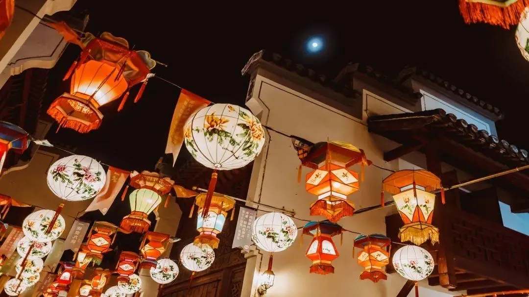 元宵节最经典的八首诗词排行,十首最经典的元宵诗词大全