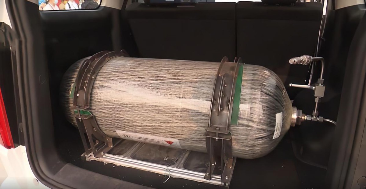 压缩空气为动力的汽车可行吗,世界先进压缩空气储能系统