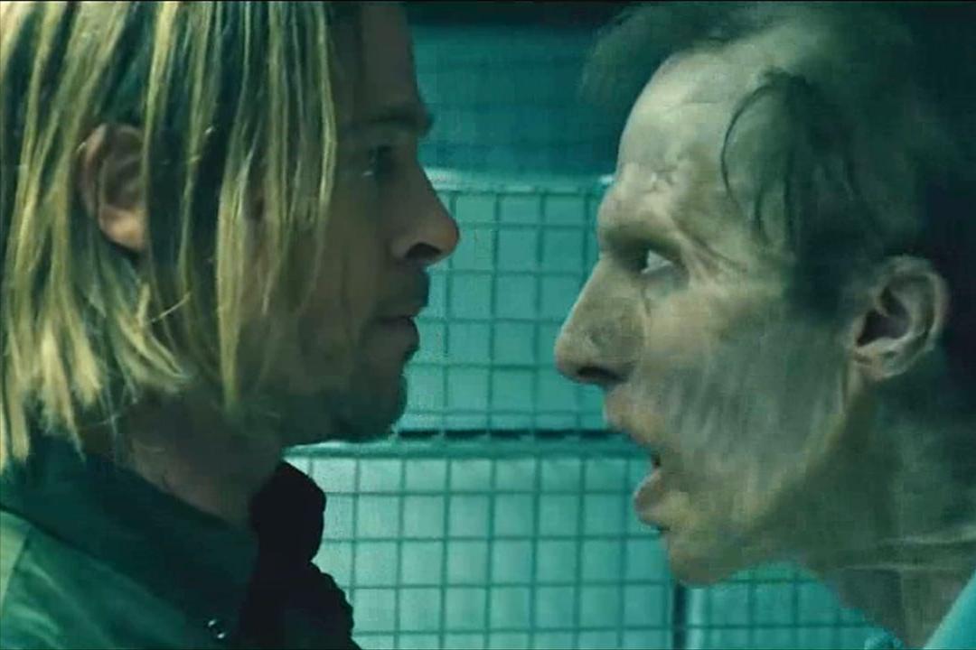 电影符码的空间词语性、再现形式的物象性，促使电影走向大众化