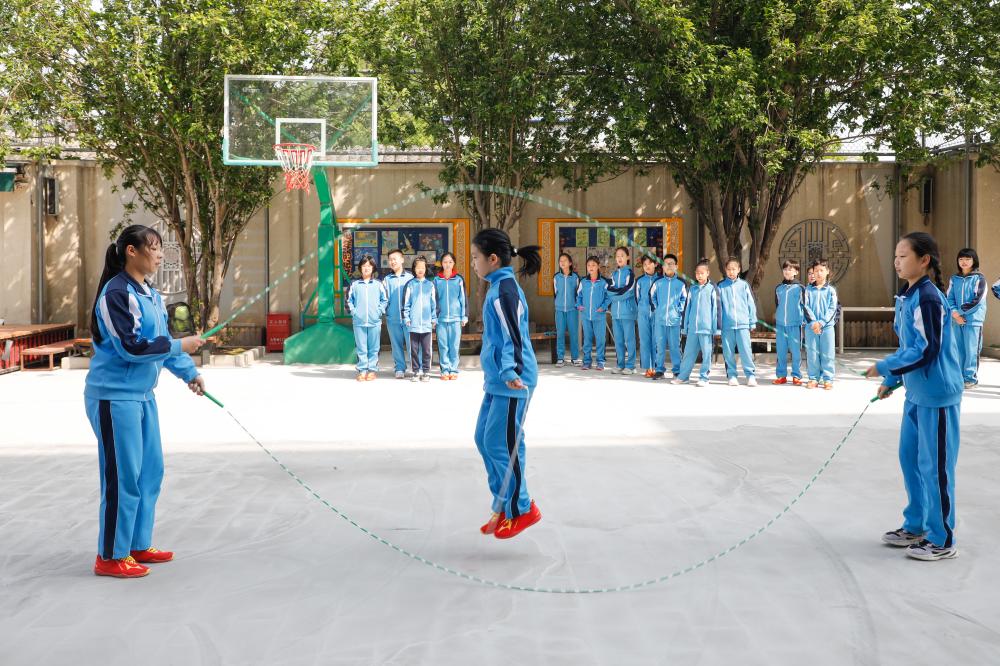 鑳″悓瀛︽牎,鑳″悓瀛︽牎涓枃鏁欏