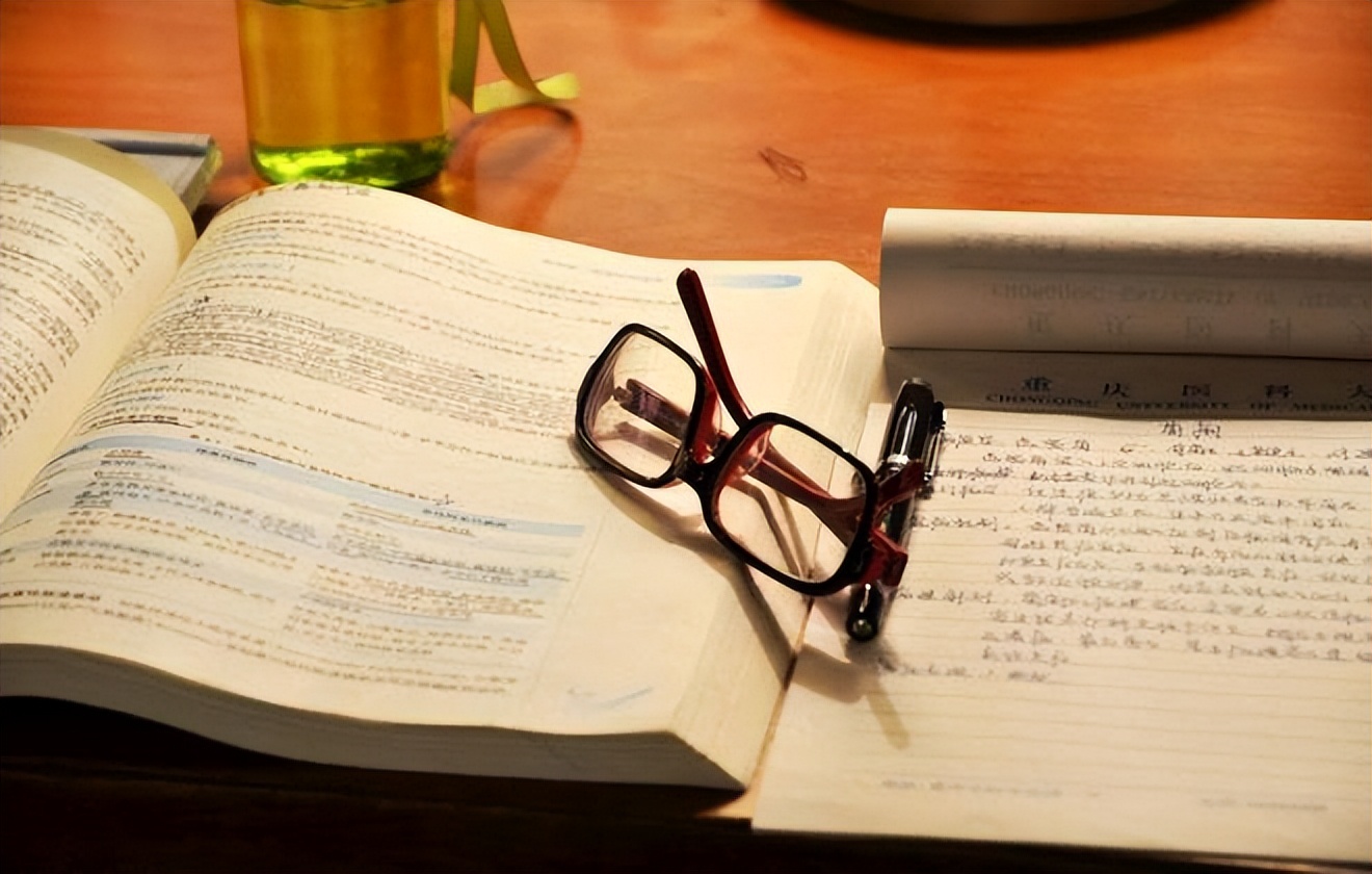 论文初稿从哪个部分开始写比较好,论文初稿应该包括哪些内容和要求