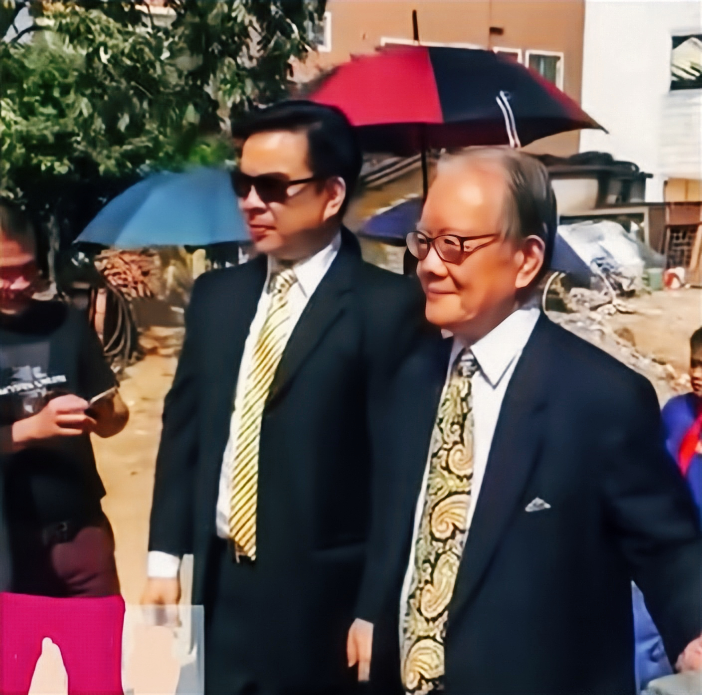 新义安“二代龙头”向华炎，群龙无首之时力挽狂澜，晚年热心公益