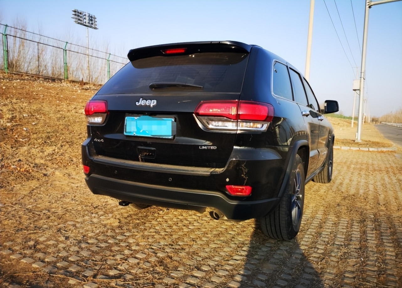 18年大切诺基3.6油耗豪华导航版,2015款大切诺基3.0旗舰版真实油耗