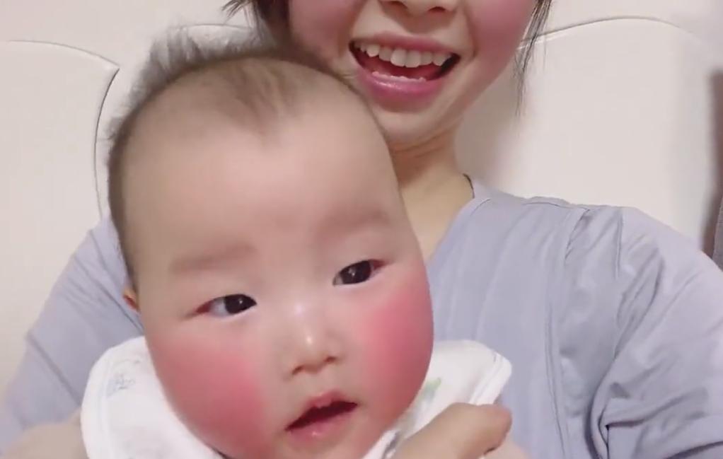 高原红脸蛋可以遗传吗,母女基因强大