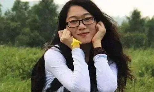 刘强东老板女助理,刘强东女助理苦等7小时