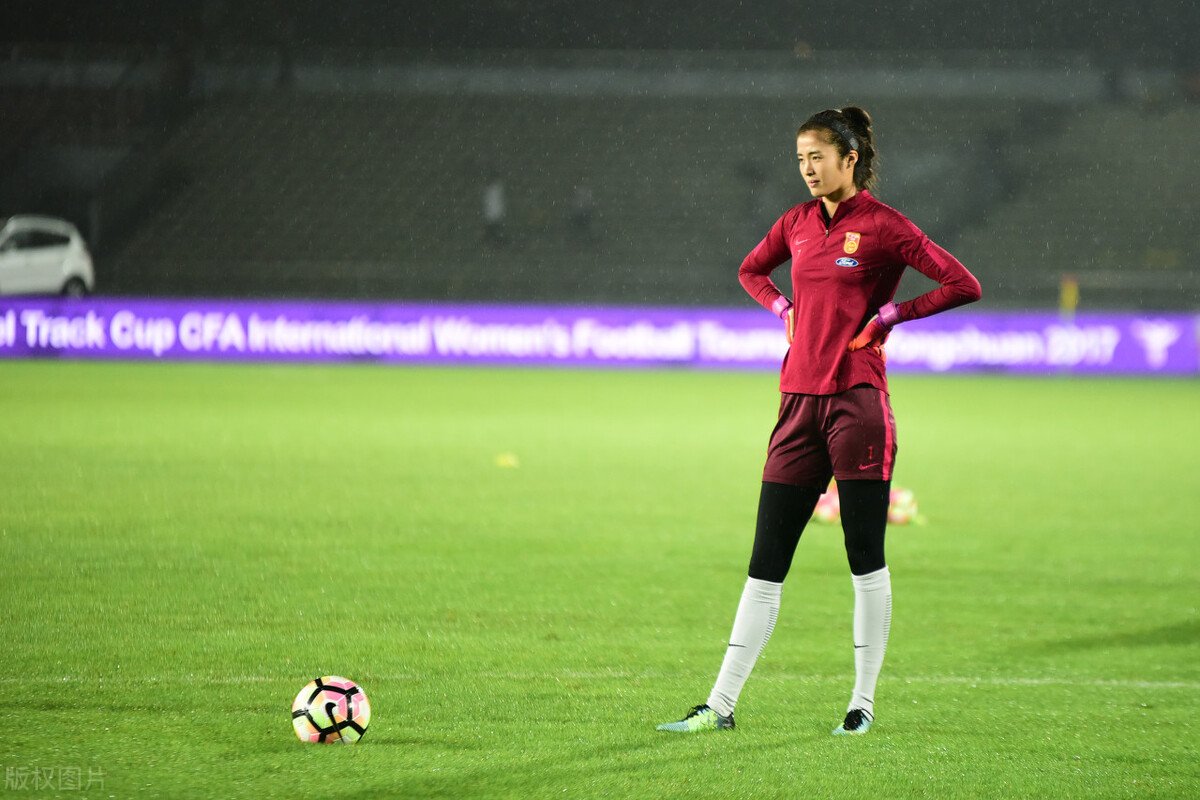 女足精神照亮前行之路,女足精神是永不言弃的拼搏精神