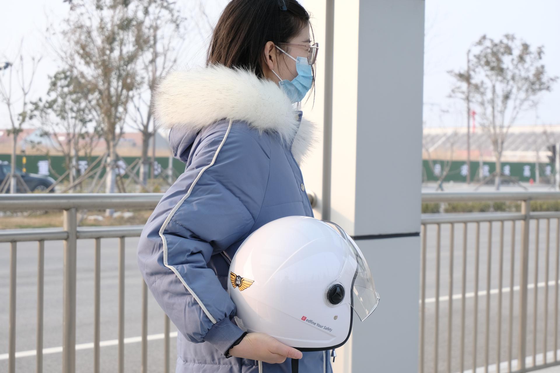 smart4us1智能骑行头盔,骑摩托安全头盔四季通用3c认证