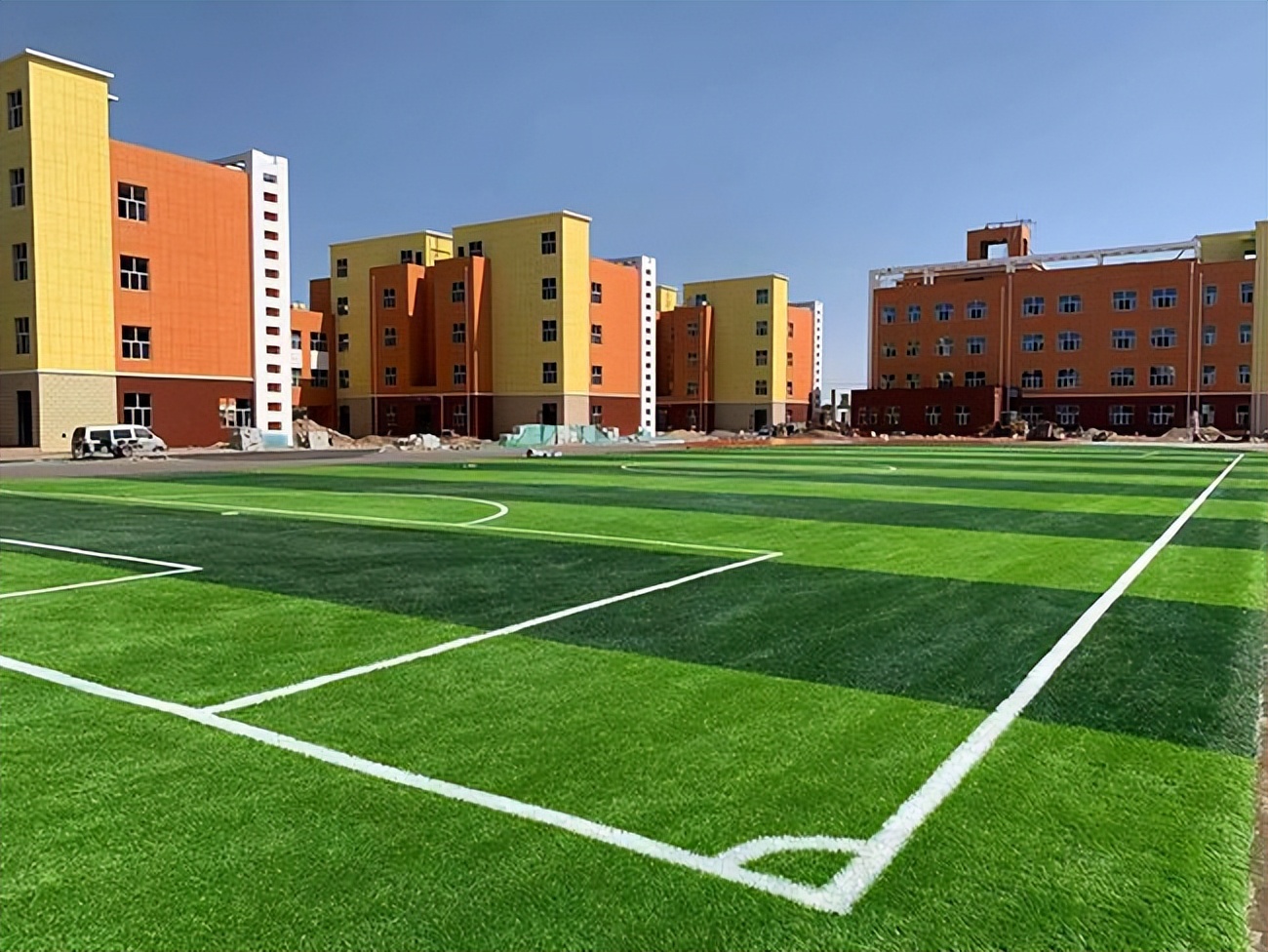 人造草坪最好的是哪个品牌,好的人造草坪品牌