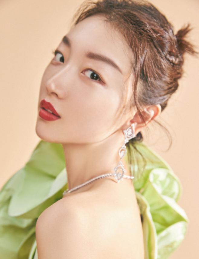 三金影后周冬雨黄晓明,三金影后被嫌弃