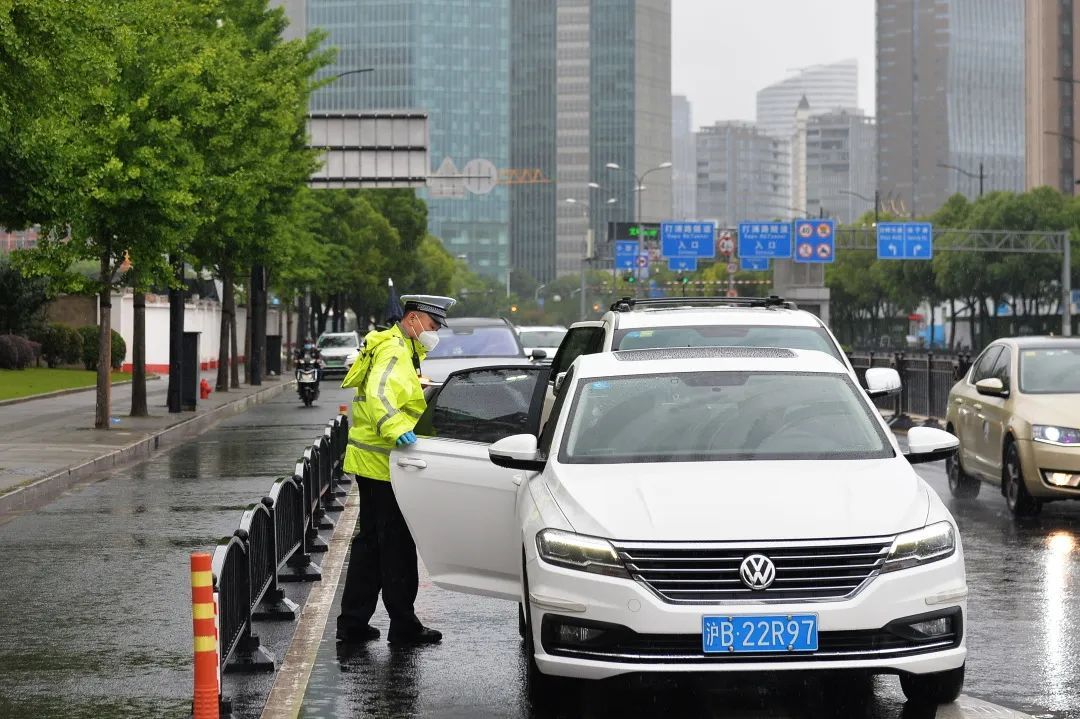 同学好久不见又相聚的说说,同学好久不见作文600字初中