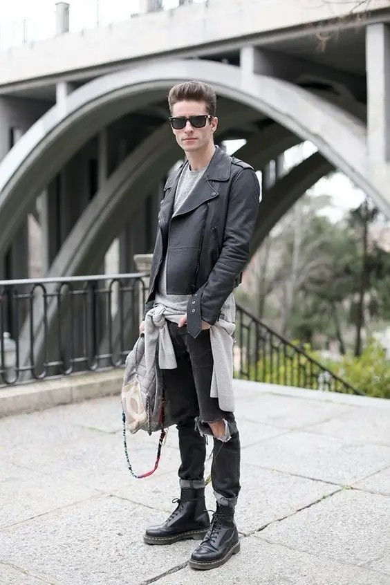 皮靴搭配牛仔裤,大黄靴与牛仔裤的搭配