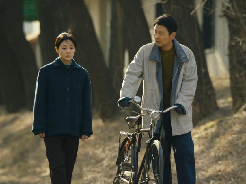 周楠和郑娟断绝关系,人世间郑娟告诉周楠真相