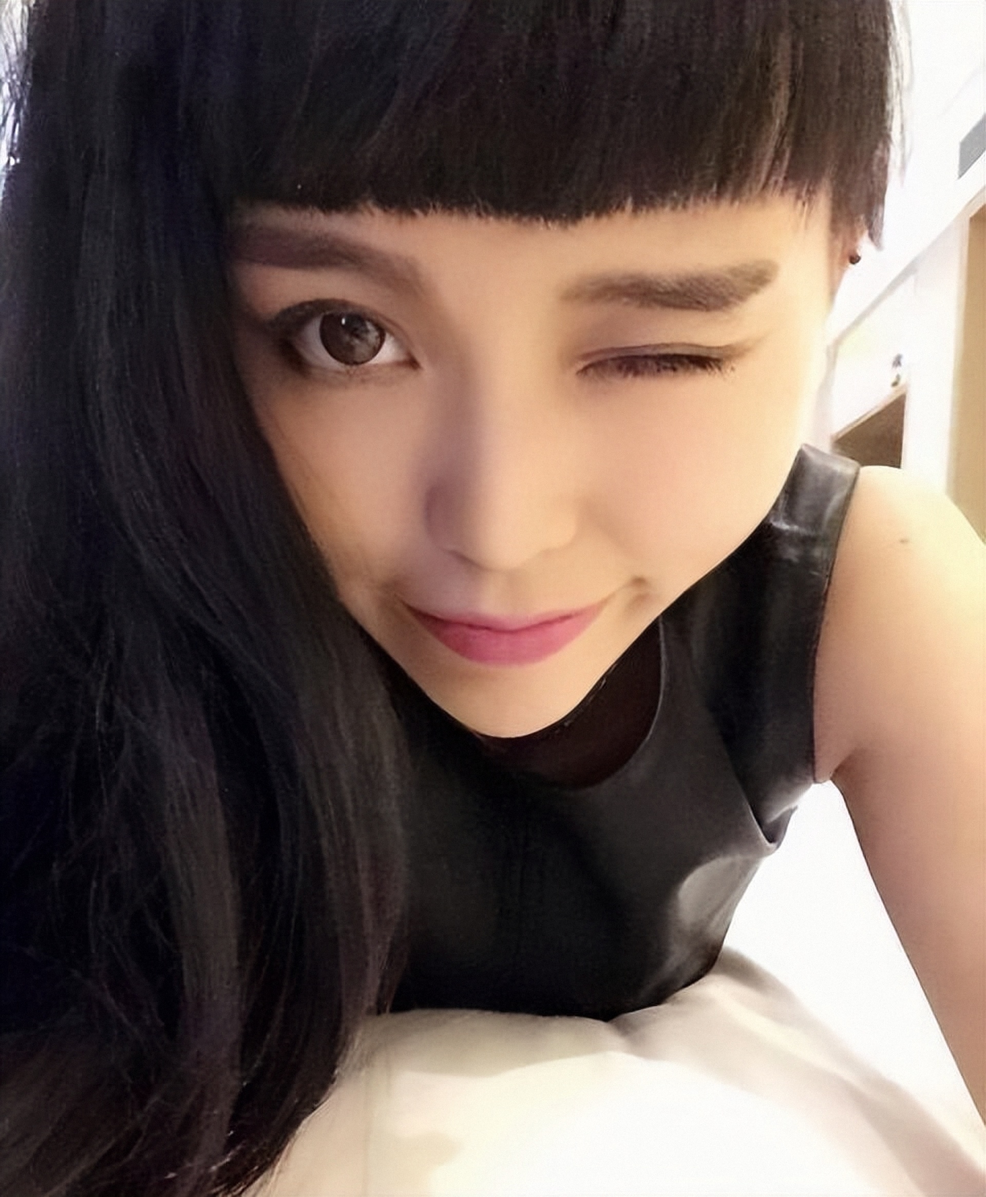 不老实就别乱立“人设”了,表面一套背后一套,这些明星不羞吗?