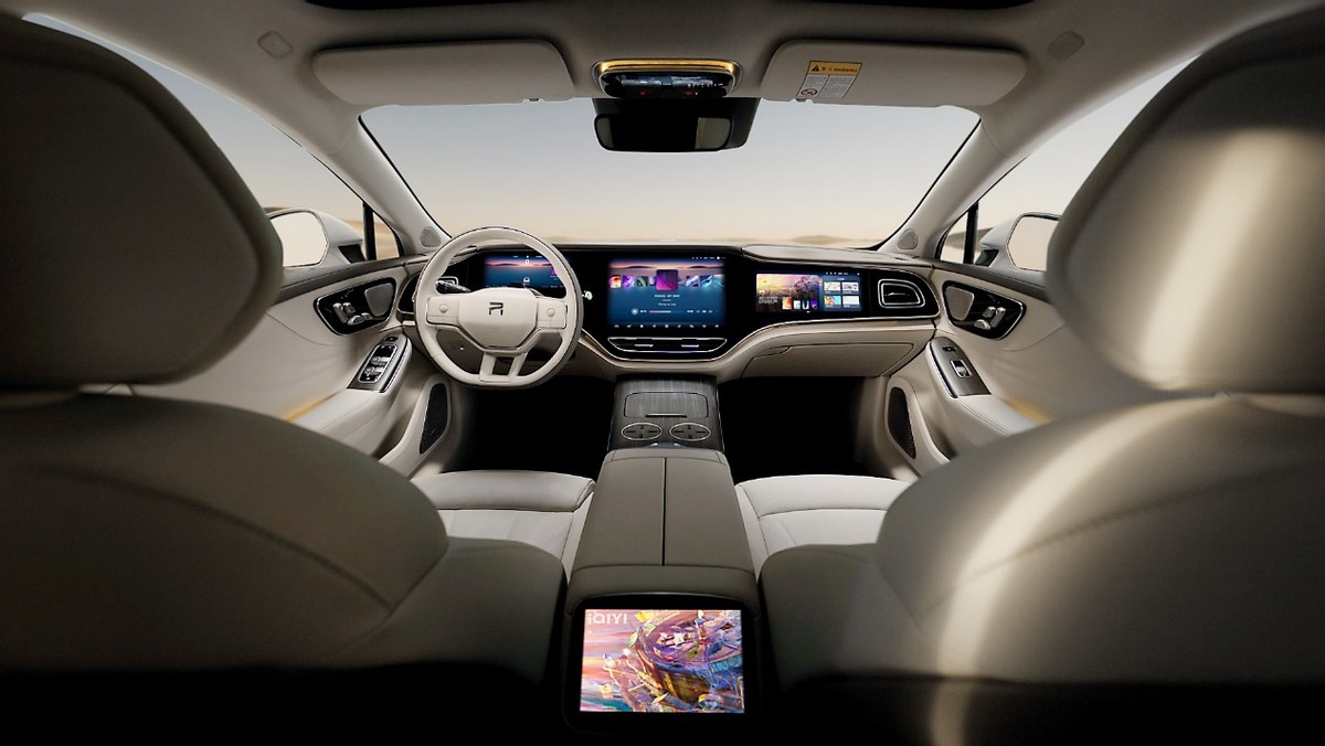 电动轿车市场猛将:飞凡F7正式上市,豪华科技与舒适性并存