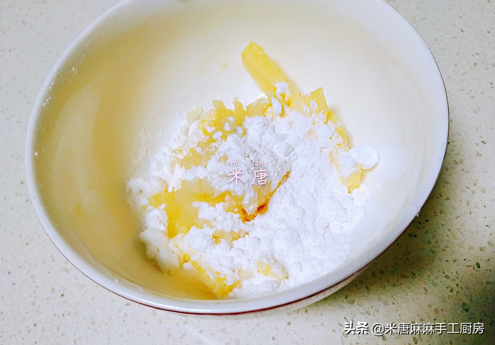 米唐麻麻吐司视频,轻松get简单又好吃的蒜香吐司