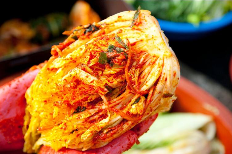 一颗白菜90元，韩国面临泡菜危机，山东小镇掌控韩国人泡菜自由