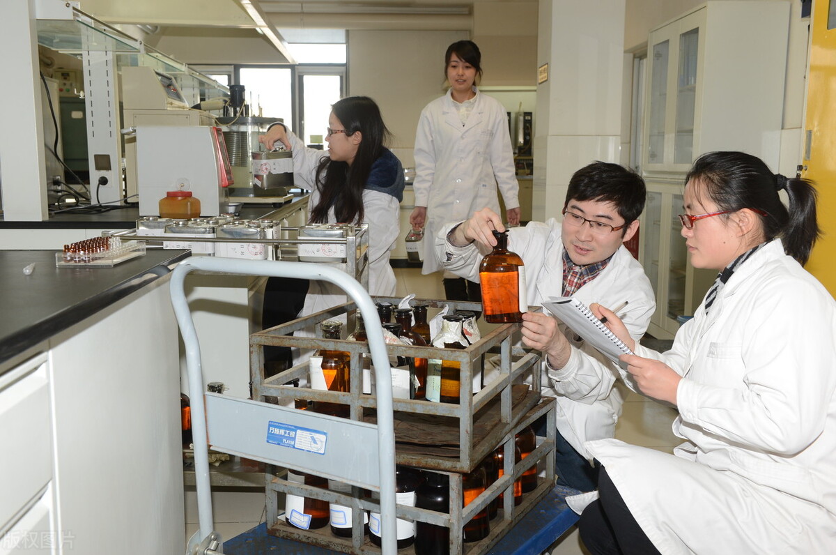 网购到三无产品去哪里起诉,网购三无产品怎么起诉