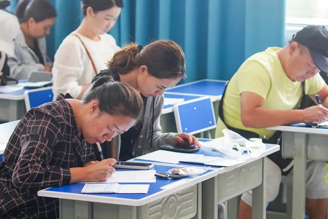 围观！青云小学“第一课”