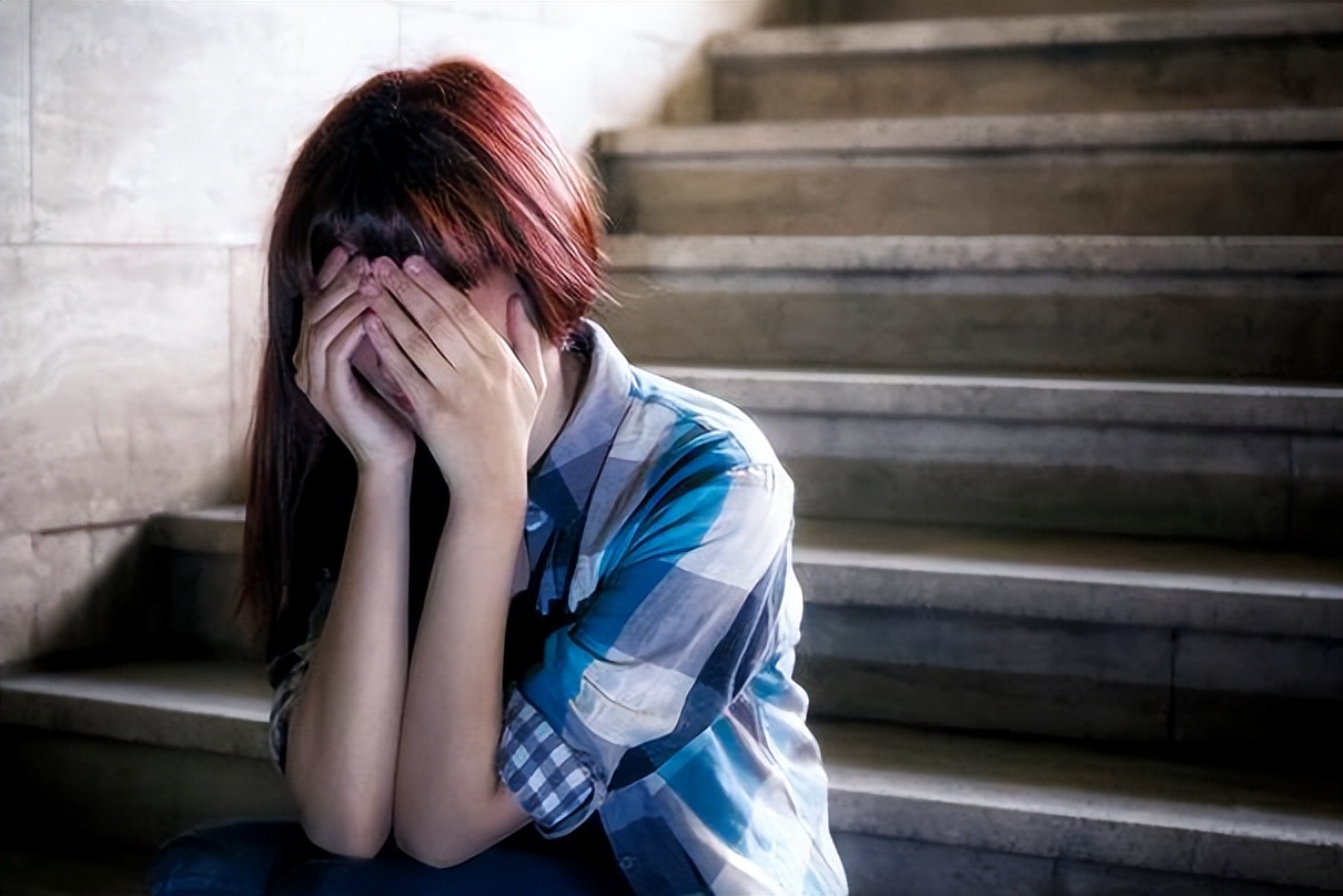 女性宫颈易出现什么病,女人宫颈出现问题什么症状