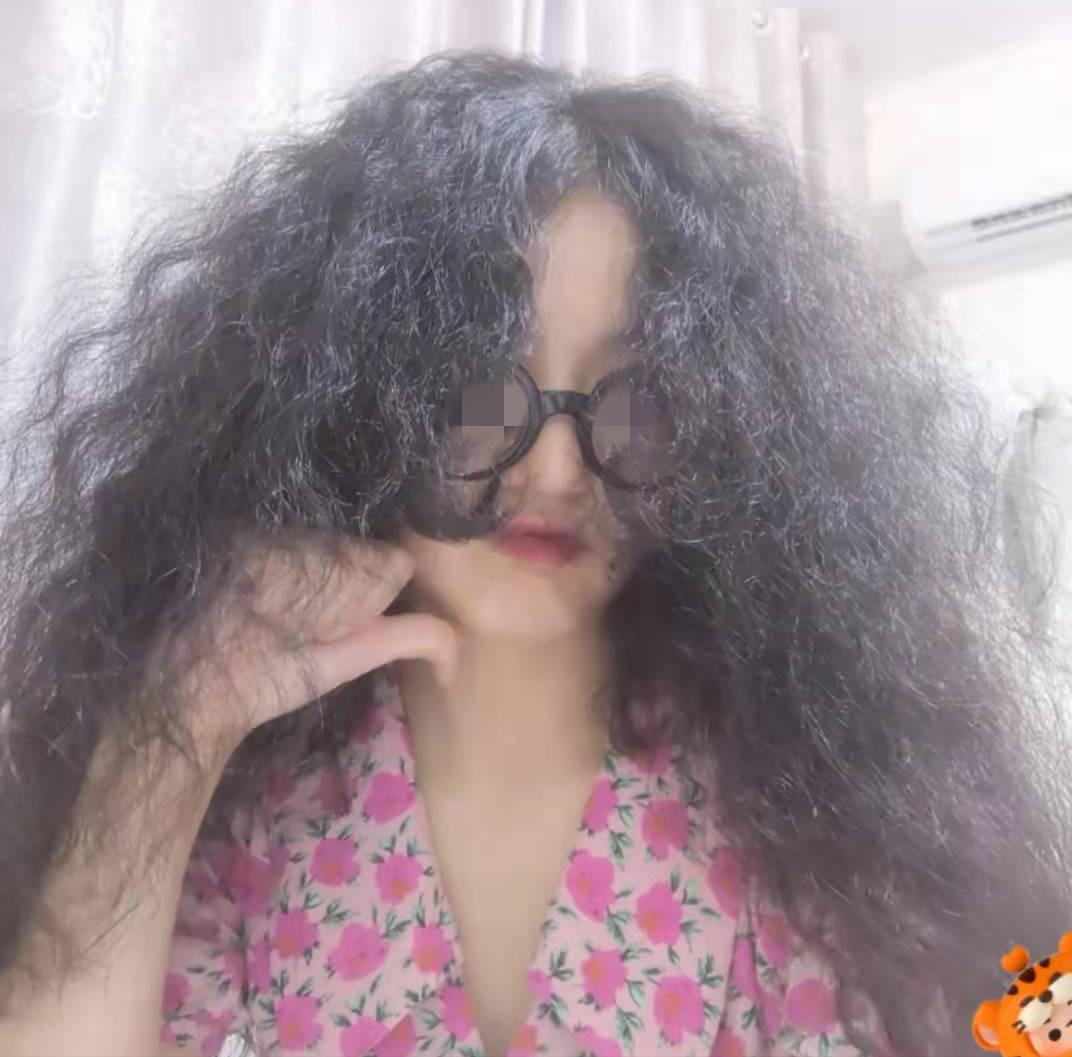 干枯毛躁的头发适合烫吗,头发烫显老如何拉直