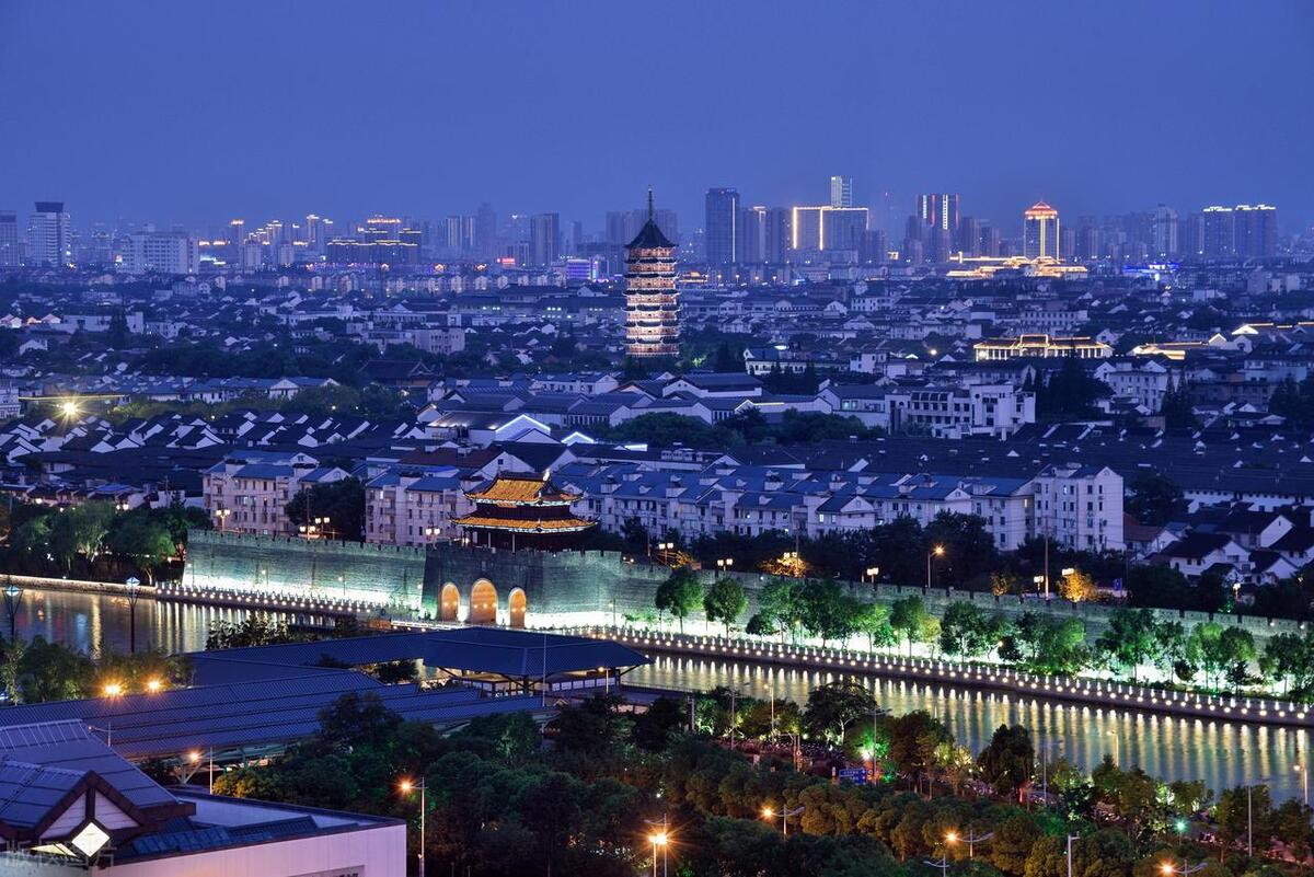 江苏为什么没有沿海大城市,江苏为什么没有特大港口城市