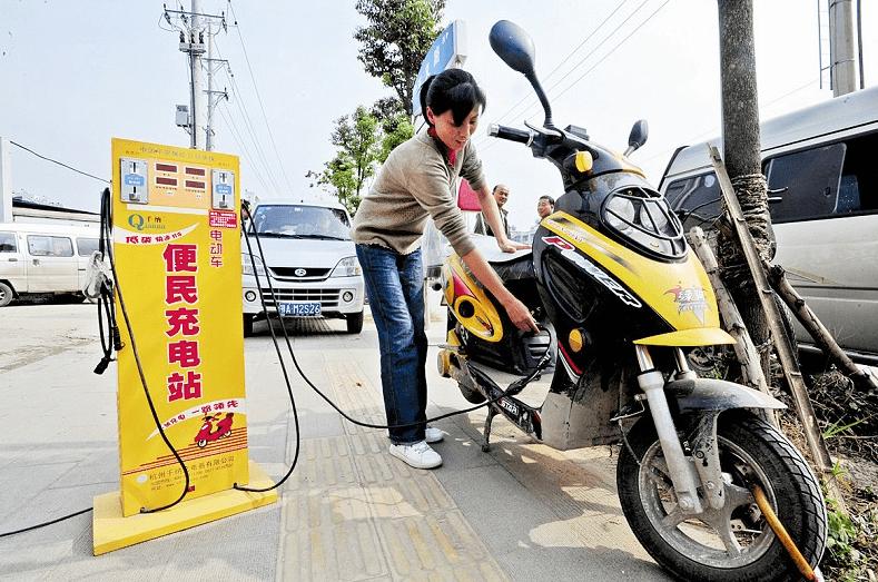 电动车随用随充好还是用完充好,电动车充电正确方法与操作