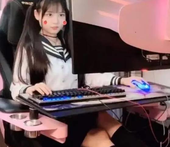 火线妹线下真实照片绿头发,火线妹没整容的样子