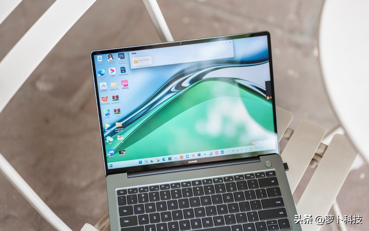 华为matebook14s2022款外观及插口,华为matebook14s2022款深空灰