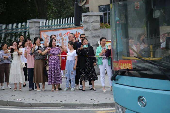 报考人数创新高怎么办,报考人数涨了50%难度增加多少