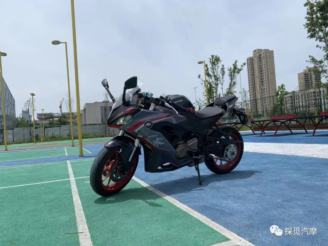 详细测评QJmotor赛400︱又是一个“温柔”“香”