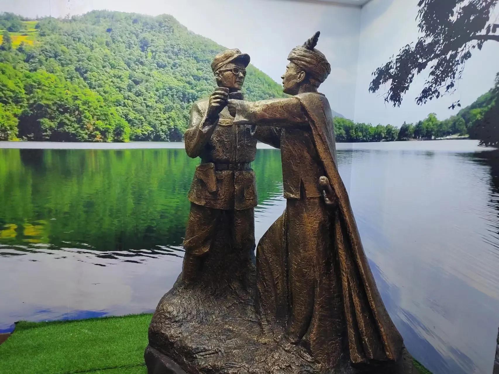 索玛花儿开完整版彝族歌曲,索玛花儿开丽江打跳