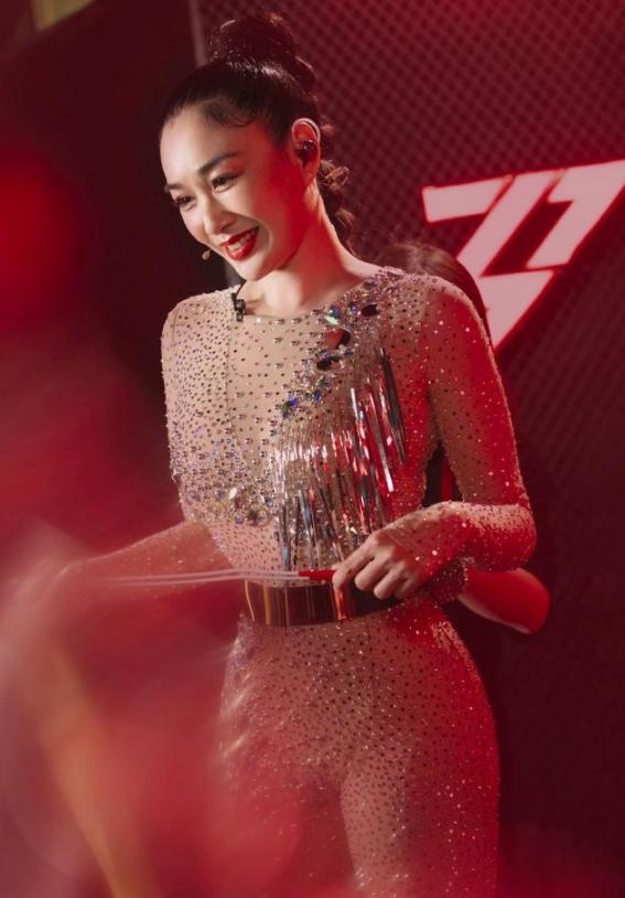 女星珠圆玉润和骨瘦如柴的差距,女星瘦骨如柴珠圆玉润