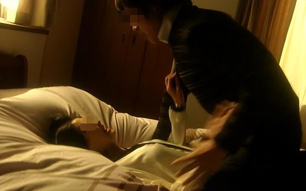 “*爱性**陷阱：丈夫、发小、我，三人*欲情**纠葛”