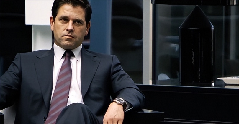 阿明·斯塔尔在《跨国银行》中的演绎，揭露了银行家普遍的心理